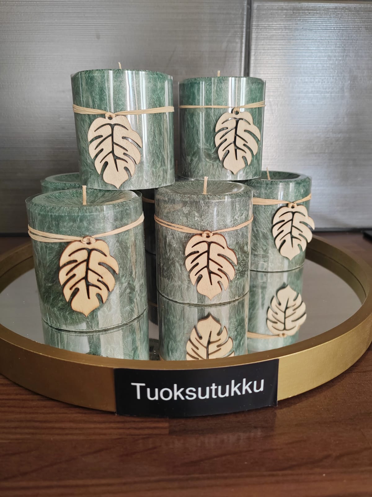 Tuoksuton pöytäkynttilä 7x7,5 cm Tummanvihreä