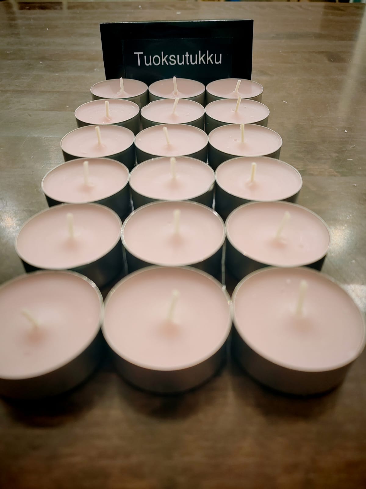 Tuoksutukun tuikku lämpökynttilä 18kpl magnolia