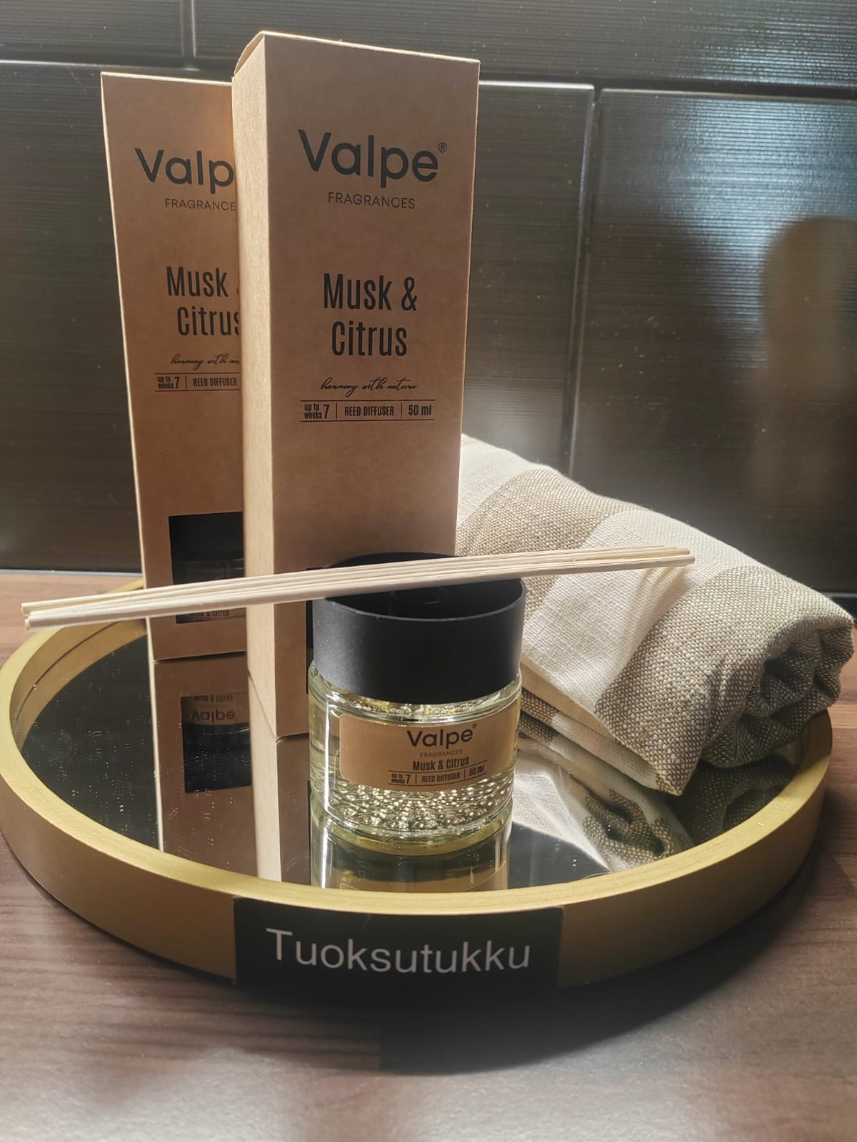Tuoksutukun raikas Huonetuoksu Musk & Citrus 50 ml
