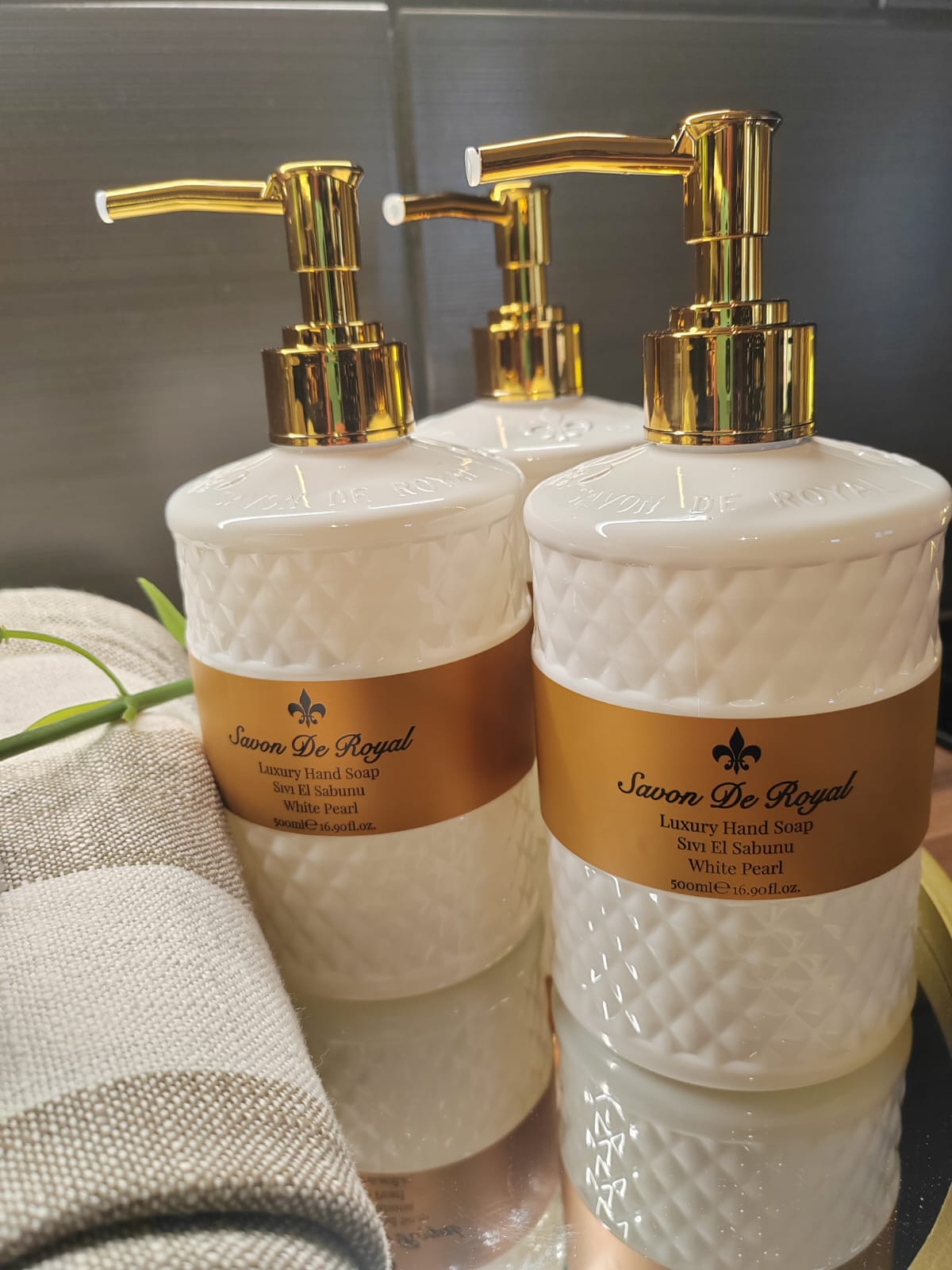 Tuoksutukun ihana Savon de Royal White Pearl nestesaippua 500 ml