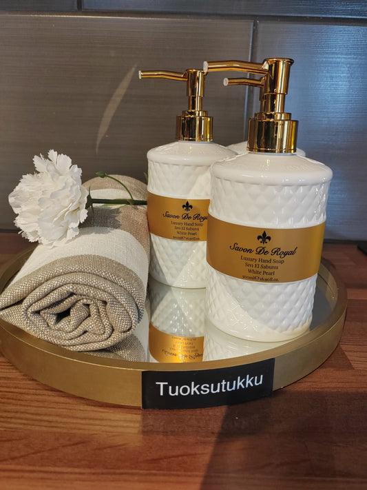 Tuoksutukun ihana Savon de Royal White Pearl nestesaippua 500 ml